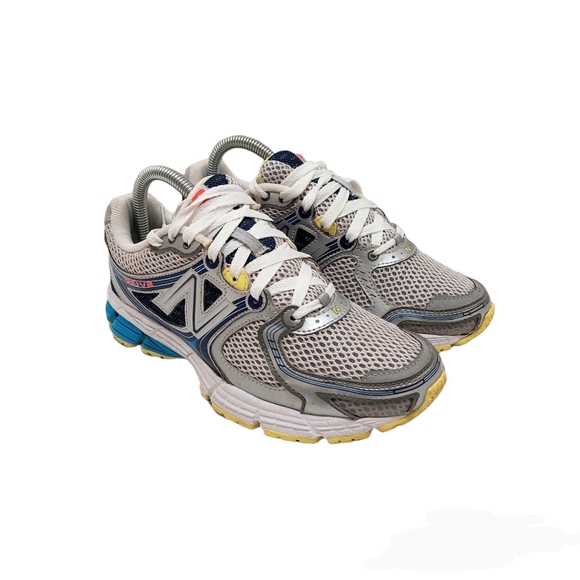 New Balance Shoes - New Balance 680 V2 Athletic Running Sneakers Shoes Kicks Women's Size 7